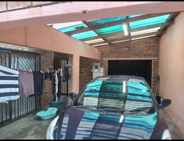 4 BEDROOM FREEHOLD FOR SALE IN VOSLOORUS EXT 10